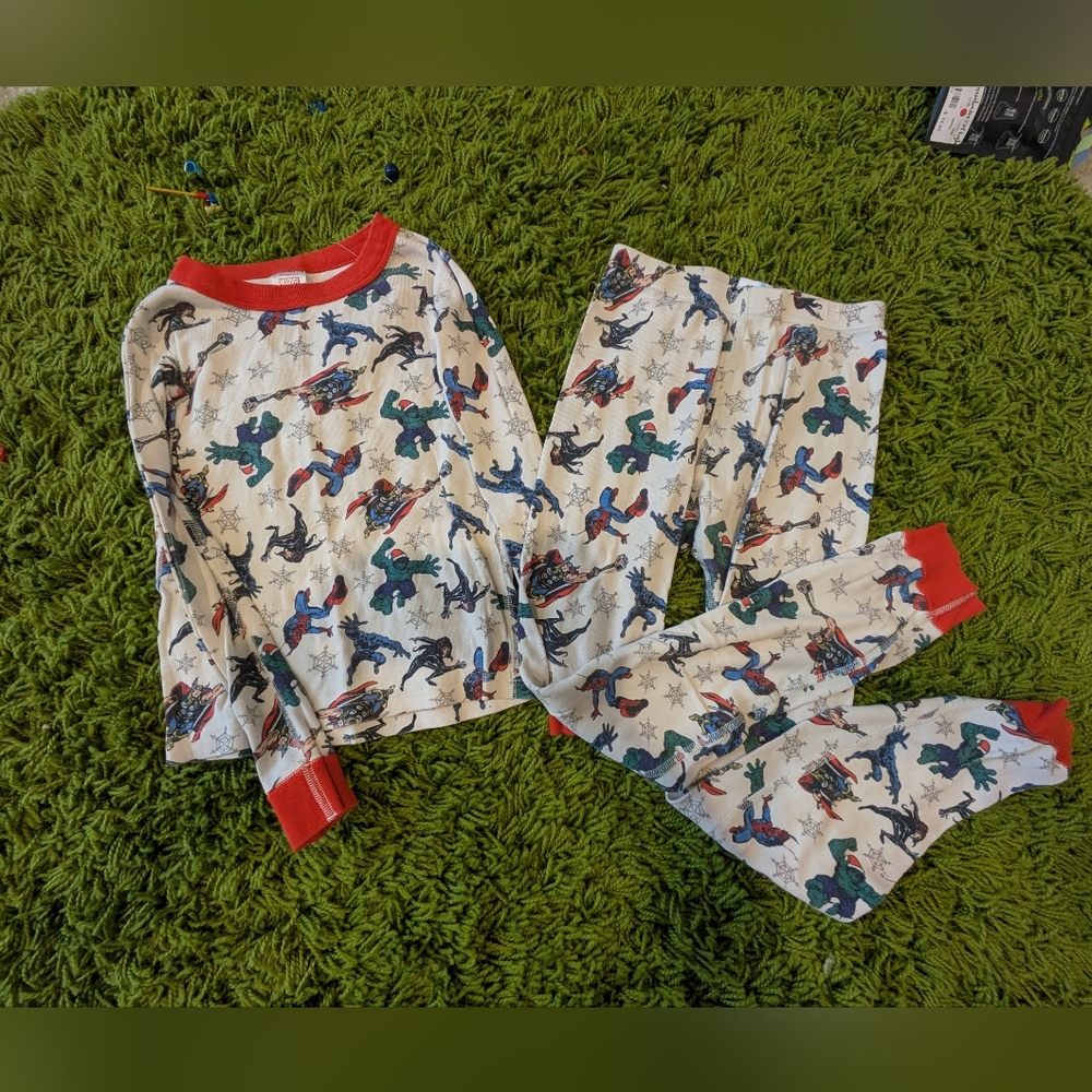 Hanna Anderson Organic Cotton Marvel Pajama Set - US 8 / 130 cm